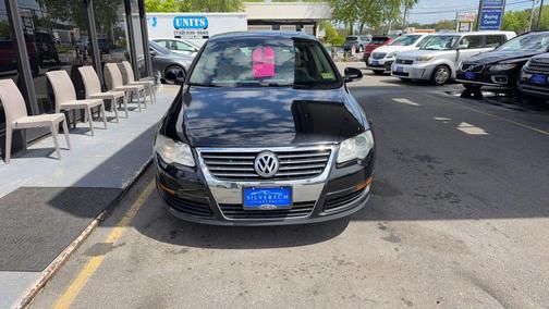 Deep Black 2008 Volkswagen Passat Komfort