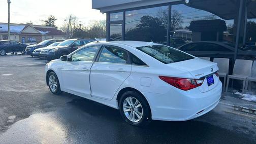 2013 Hyundai SONATA GLS
