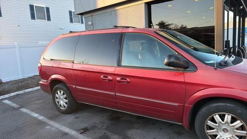 2005 Chrysler Town & Country Touring
