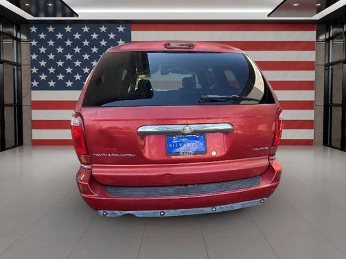 2005 Chrysler Town & Country Touring