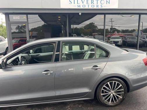 2016 Volkswagen Jetta 1.8T Sport