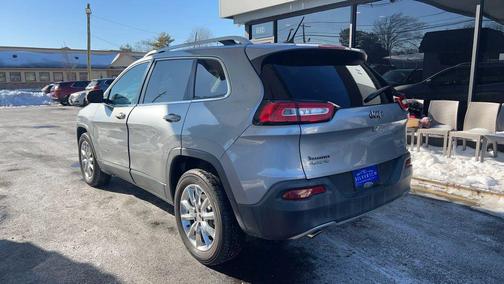 2015 Jeep Cherokee Sport