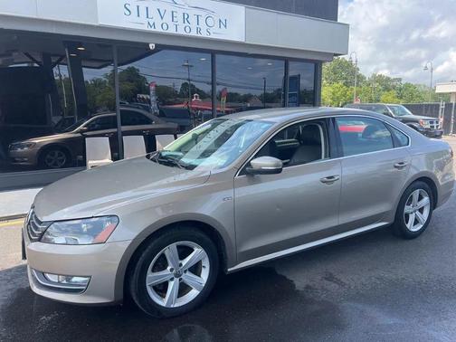 2015 Volkswagen Passat 1.8T Limited Edition