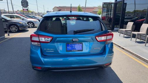 Blue 2019 Subaru Impreza 2.0i