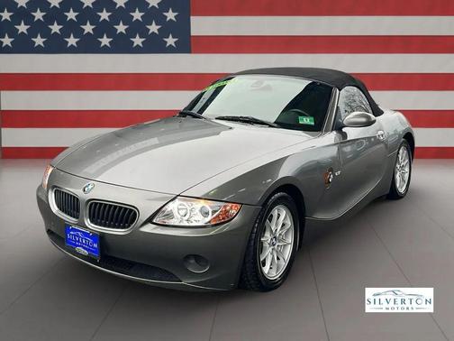 Titanium Silver Metallic 2004 BMW Z4 2.5i Roadster