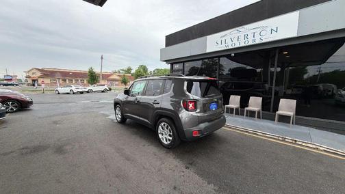 Granite Crystal Metallic Clearcoat 2016 Jeep Renegade Latitude