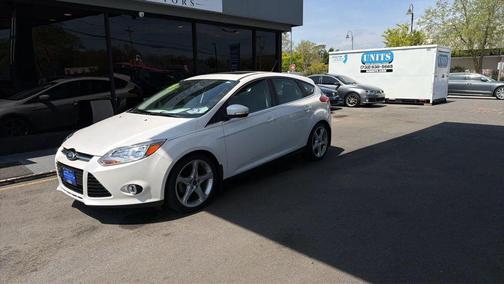 White Platinum Metallic Tri-Coat 2013 Ford Focus Titanium