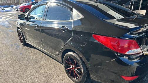 2016 Hyundai Accent SE