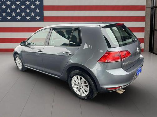 2016 Volkswagen Golf TSI S 4-Door