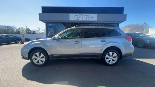 Steel Silver Metallic 2011 Subaru Outback 2.5 i Premium