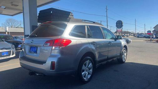 Steel Silver Metallic 2011 Subaru Outback 2.5 i Premium