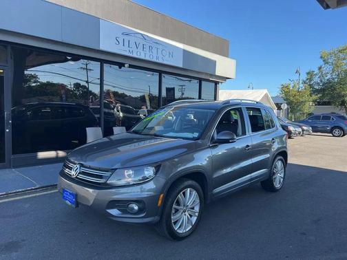 2014 Volkswagen Tiguan 2.0T SE 4MOTION