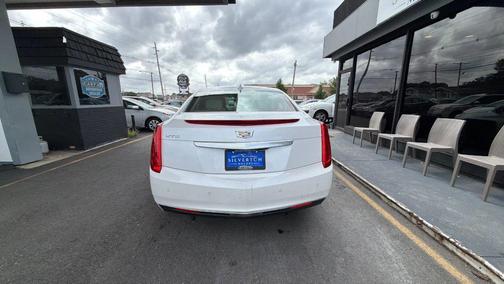 Crystal White Tricoat 2017 Cadillac XTS Base