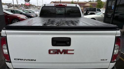 Summit White 2016 GMC Canyon SLT