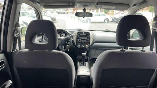 2004 Toyota RAV4 Base