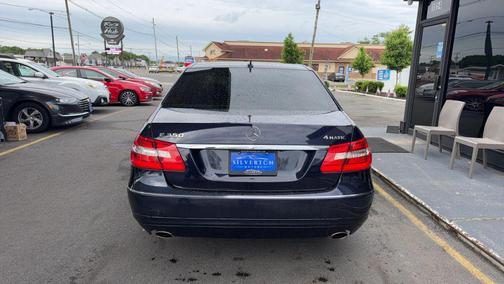 Blue 2010 Mercedes-Benz E-Class E 350 4MATIC Sedan 4D
