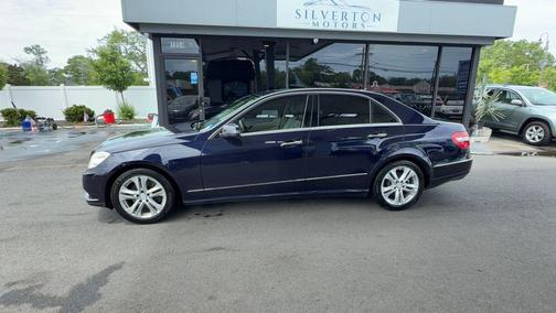 Blue 2010 Mercedes-Benz E-Class E 350 4MATIC Sedan 4D