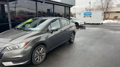 2021 Nissan Versa 1.6 SV