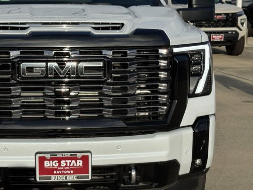 Glacier White Tricoat 2026 GMC Sierra 2500 Denali Ultimate
