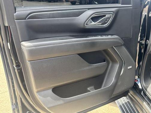 Onyx Black 2024 GMC Yukon 4WD AT4