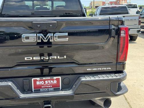 Onyx Black 2025 GMC Sierra 2500 Denali Ultimate
