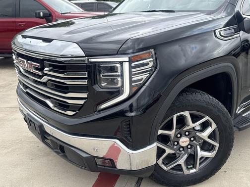 Onyx Black 2024 GMC Sierra 1500 SLT