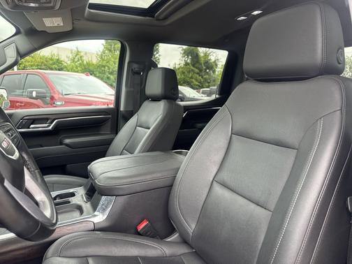Onyx Black 2024 GMC Sierra 1500 SLT