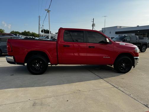 Flame Red Clearcoat 2025 RAM 1500 Big Horn/Lone Star