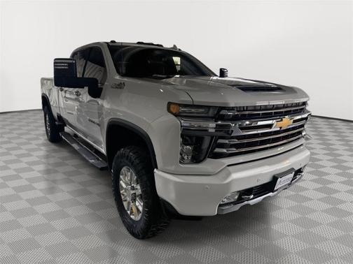 Summit White 2022 Chevrolet Silverado 2500 HIGH COUNTRY