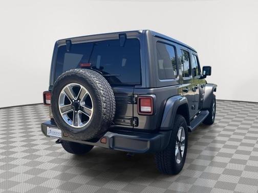 Granite Crystal Clearcoat Metallic 2018 Jeep Wrangler Unlimited SAHARA