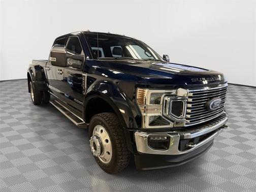 2022 Ford F-450 LARIAT DRW