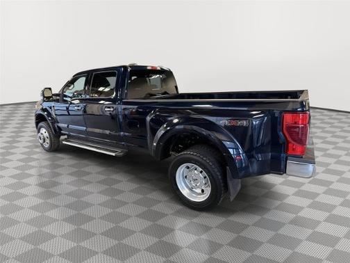 2022 Ford F-450 LARIAT DRW