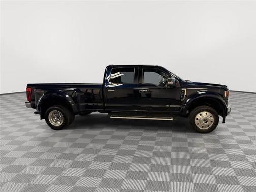 2022 Ford F-450 LARIAT DRW