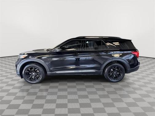 AGATE BLACK METALLIC 2021 Ford Explorer XLT