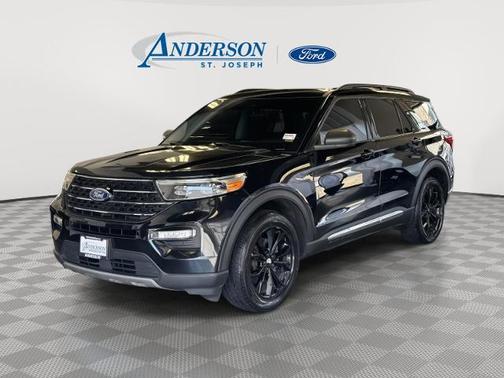 AGATE BLACK METALLIC 2021 Ford Explorer XLT