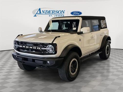 2023 Ford Bronco OUTER BANKS ADVANCED