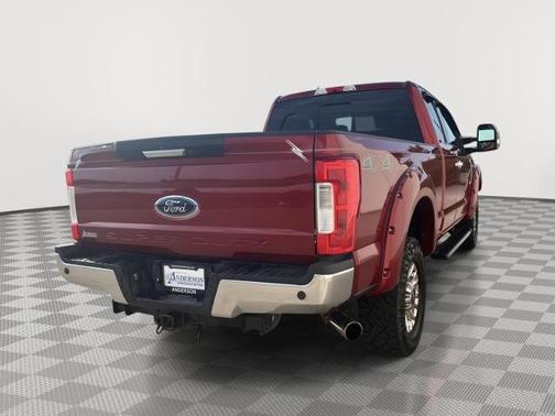 RUBY RED METALLIC 2019 Ford F-250 LARIAT