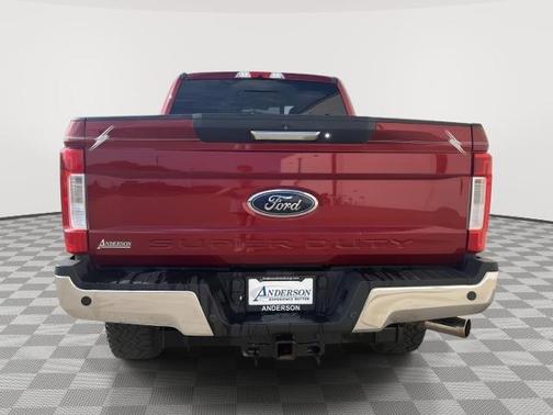 RUBY RED METALLIC 2019 Ford F-250 LARIAT