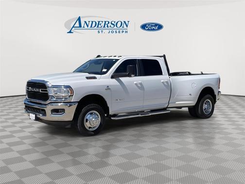 2020 RAM 3500 Big Horn Crew Cab 4x4 8' Box