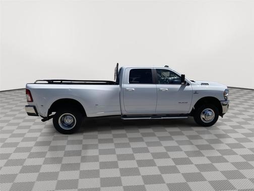 2020 RAM 3500 Big Horn Crew Cab 4x4 8' Box