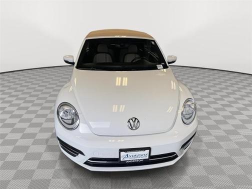 2018 Volkswagen Beetle 2.0T COAST