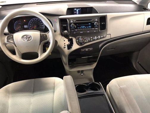 2013 Toyota Sienna LE