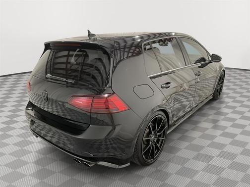 2018 Volkswagen Golf R 2.0T DSG