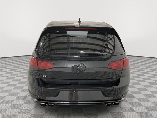 2018 Volkswagen Golf R 2.0T DSG