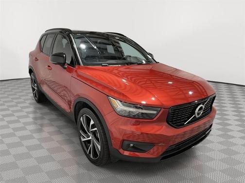 2021 Volvo XC40 T5 R-DESIGN