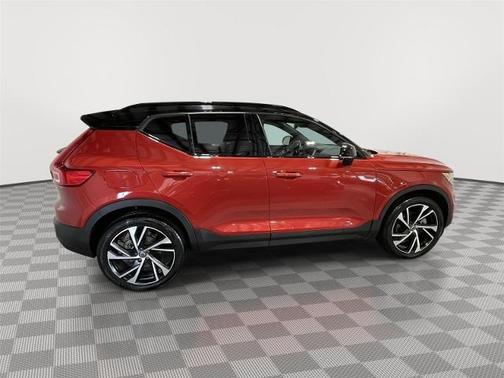 2021 Volvo XC40 T5 R-DESIGN