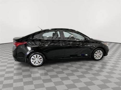 2020 Hyundai Accent SE