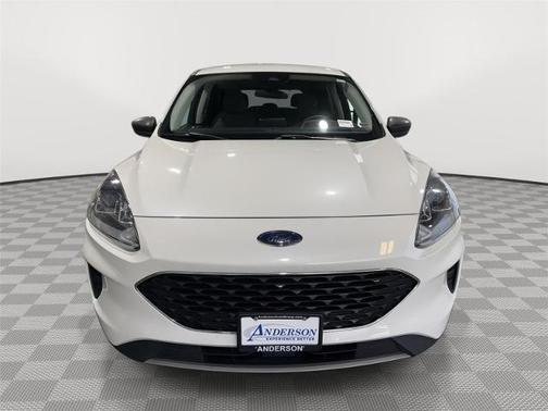 STAR WHITE METALLIC TRI-COA 2022 Ford Escape SE