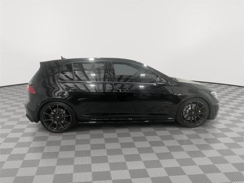 2018 Volkswagen Golf R 2.0T W/DCC & NAVIGATION