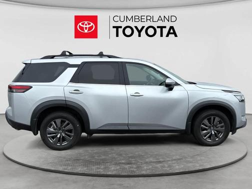 Brilliant Silver Metallic 2022 Nissan Pathfinder SV